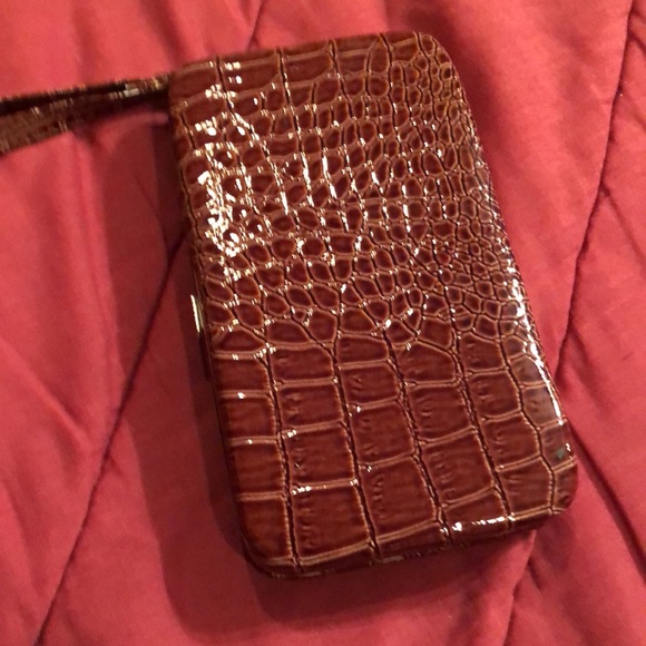 Brown Alligator Patent Leather Wallet/Cell Phone Case -Bill & Credit Card Holder - Picture 3 of 5